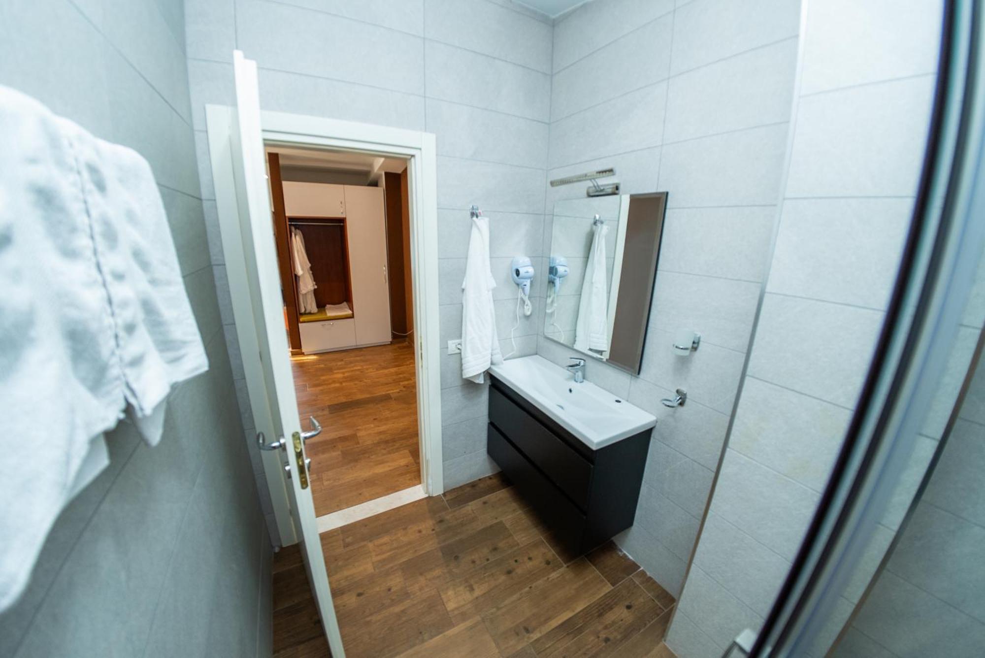 Olivar Hotel Tirana Selitë e Vogël Zewnętrze zdjęcie