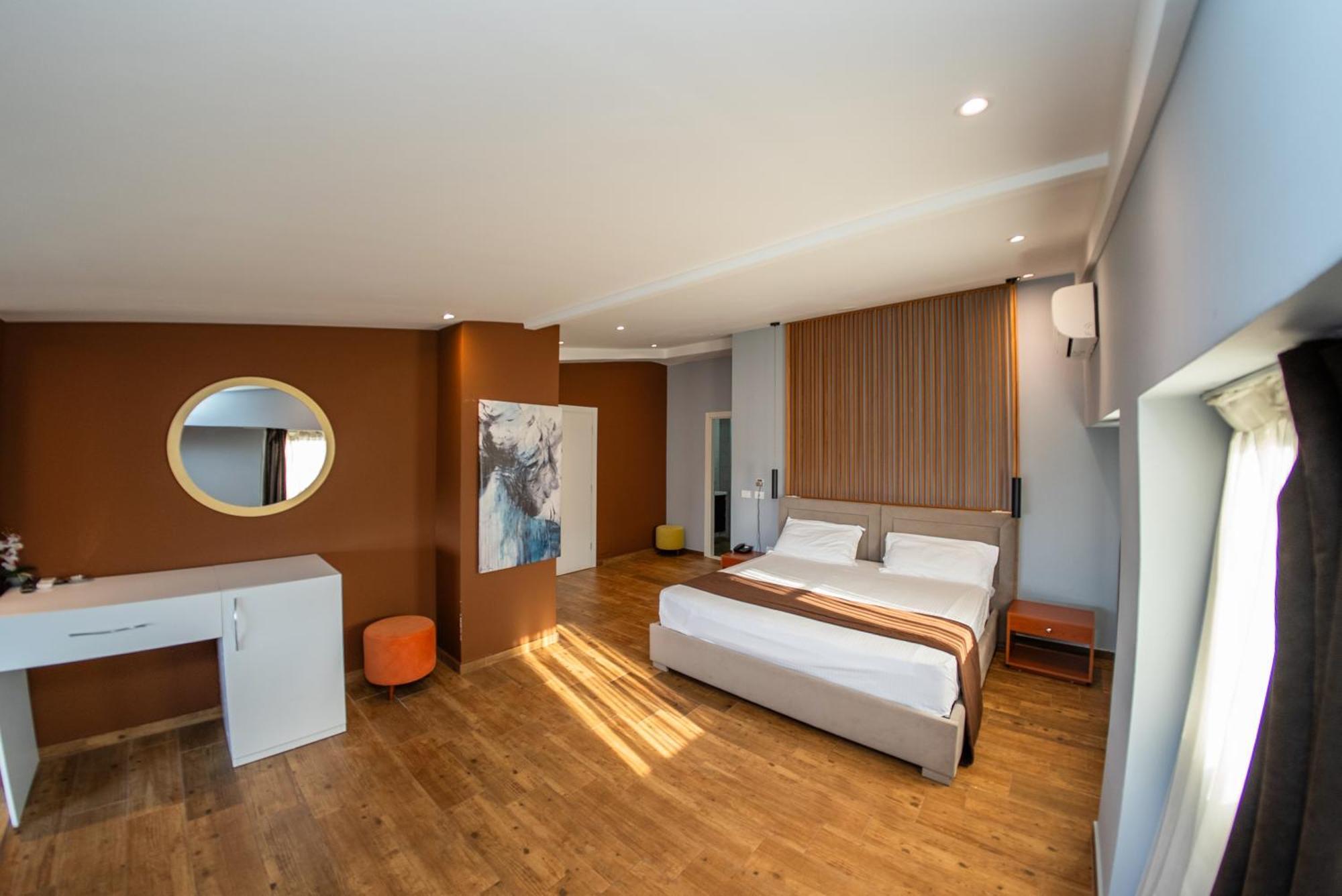 Olivar Hotel Tirana Selitë e Vogël Zewnętrze zdjęcie