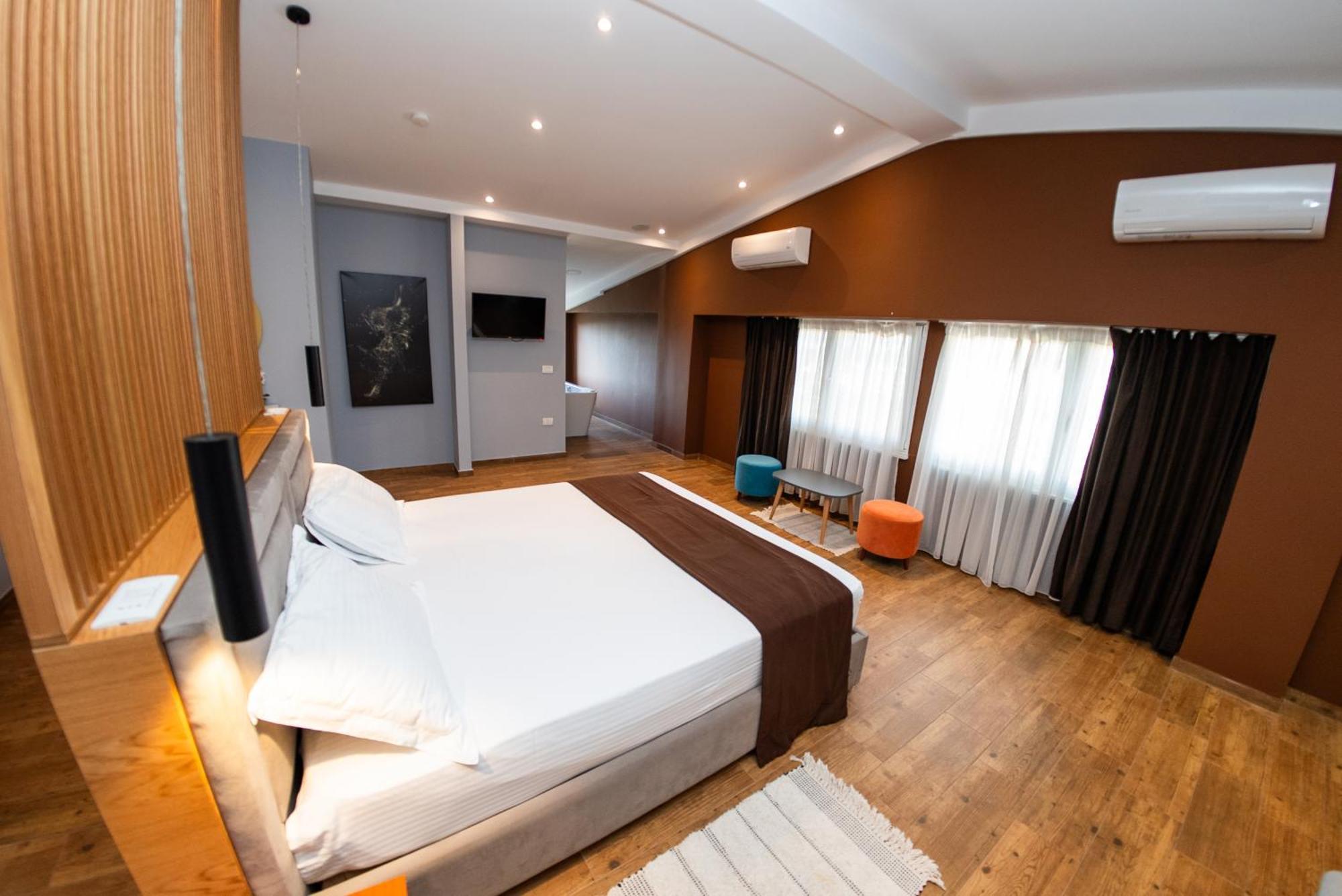 Olivar Hotel Tirana Selitë e Vogël Zewnętrze zdjęcie