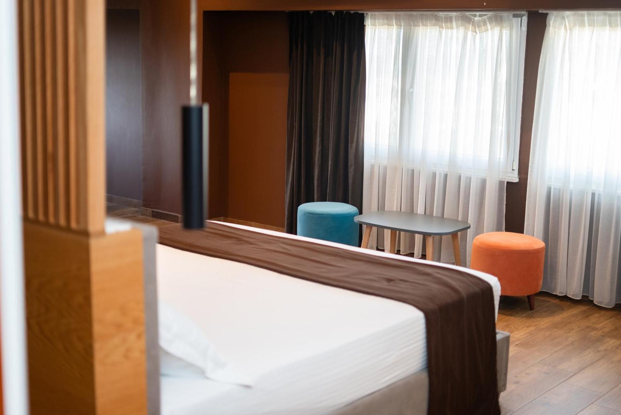 Olivar Hotel Tirana Selitë e Vogël Zewnętrze zdjęcie