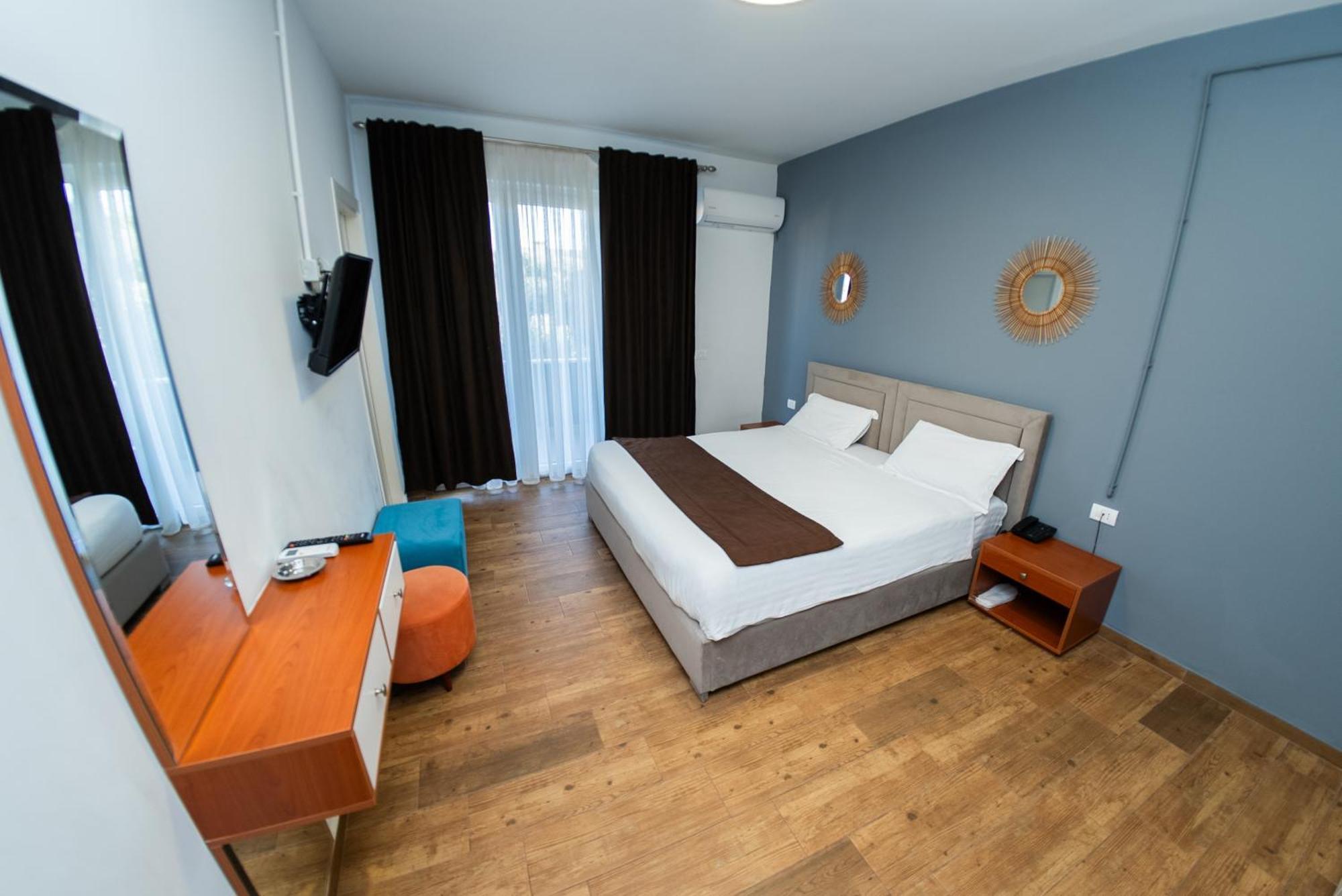 Olivar Hotel Tirana Selitë e Vogël Zewnętrze zdjęcie