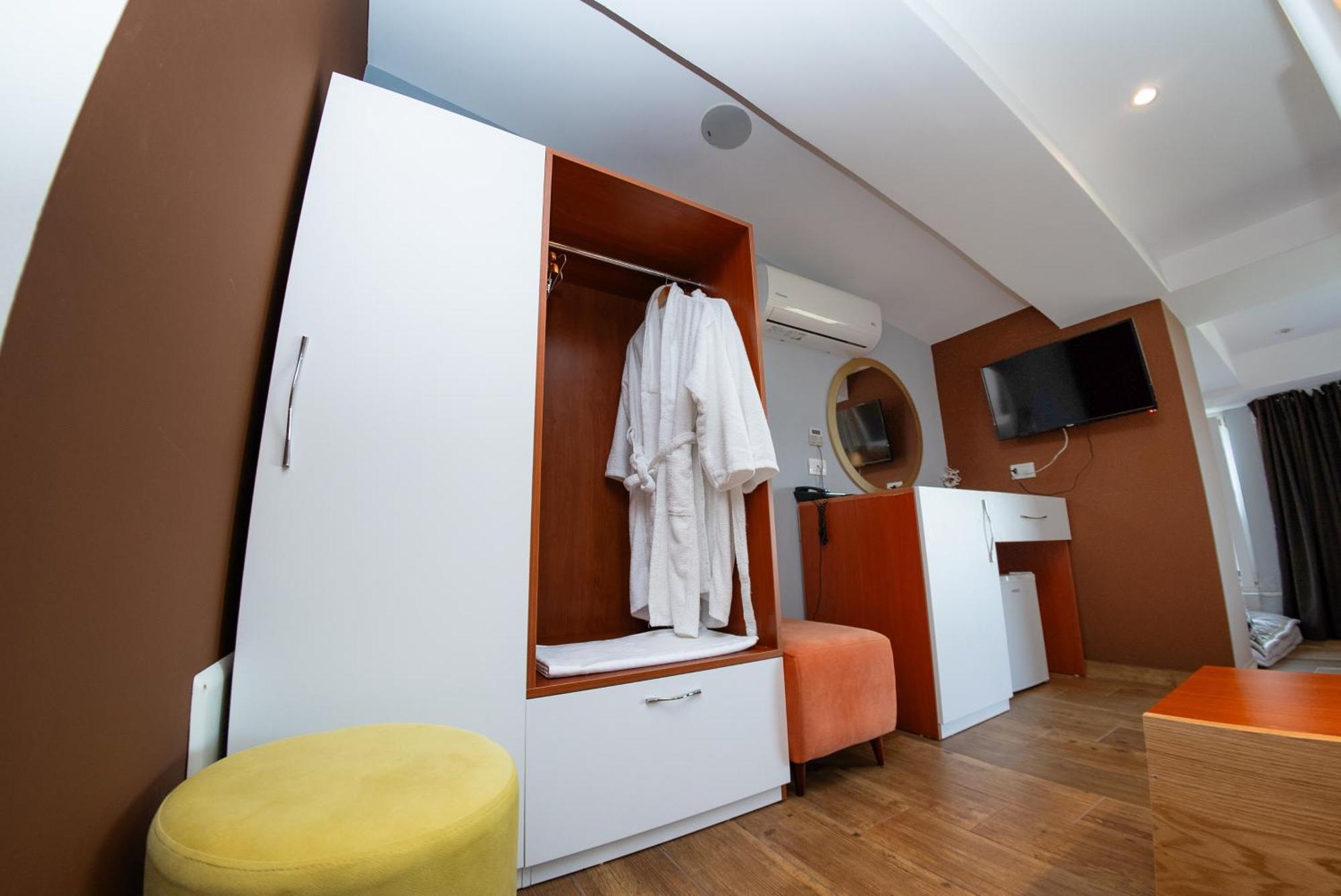 Olivar Hotel Tirana Selitë e Vogël Zewnętrze zdjęcie