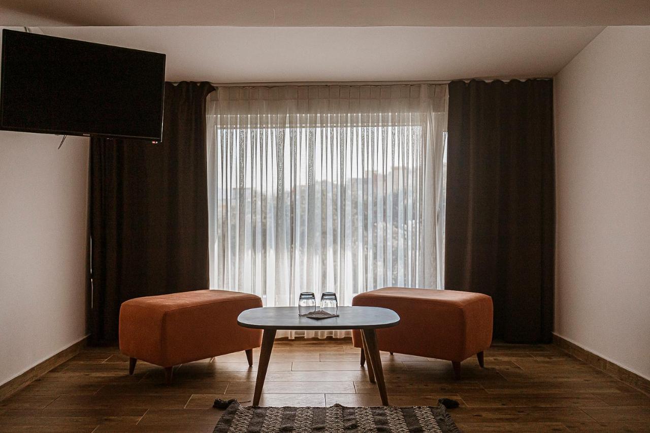 Olivar Hotel Tirana Selitë e Vogël Zewnętrze zdjęcie